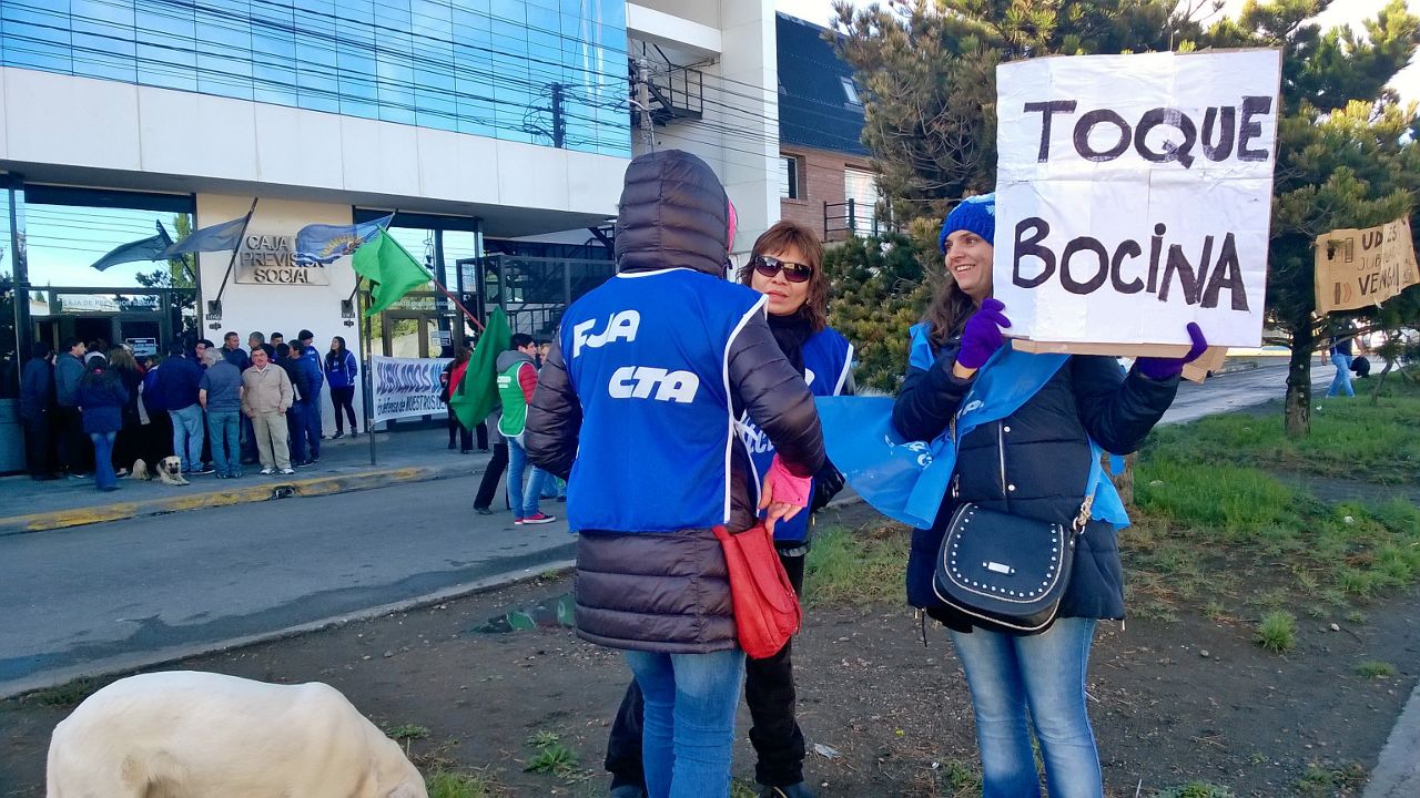 Una denuncia contra el pago desdoblado a los jubilados