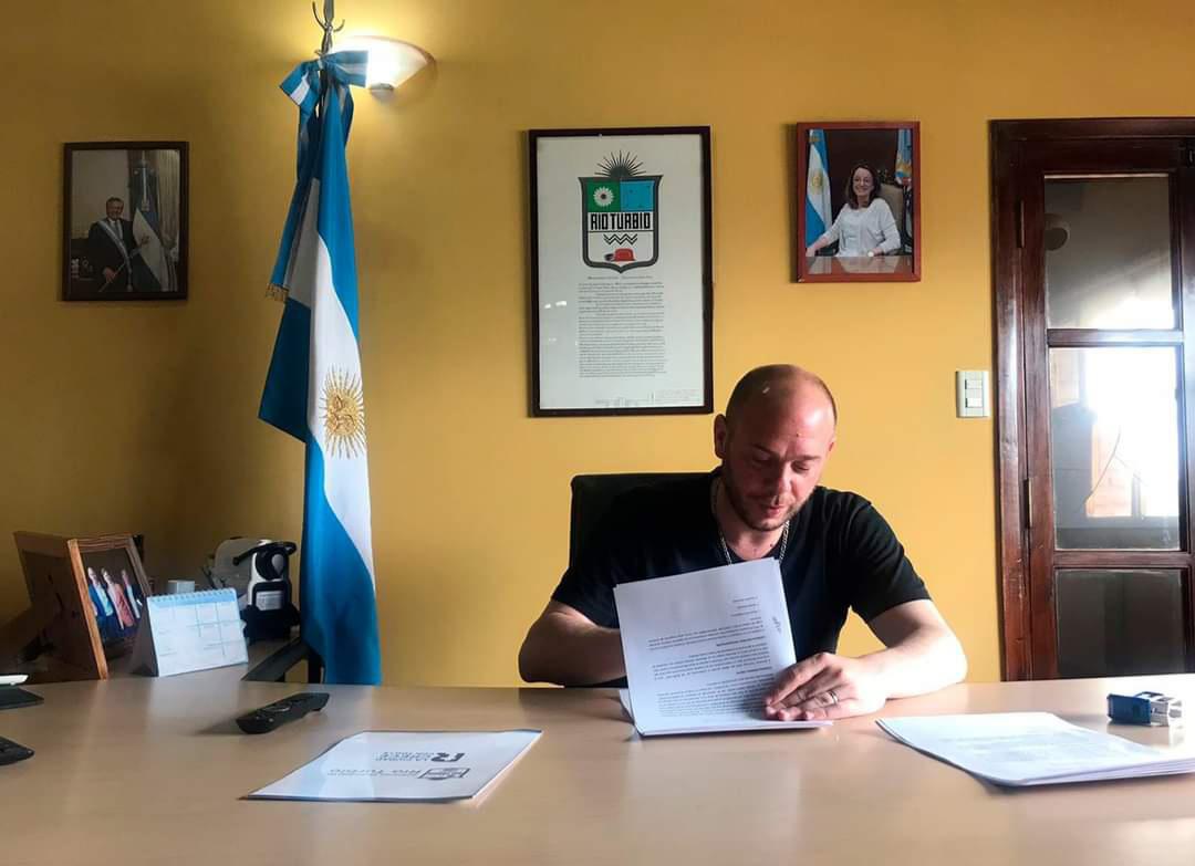 Se realizó la firma del convenio por 3 Playones en Río Turbio