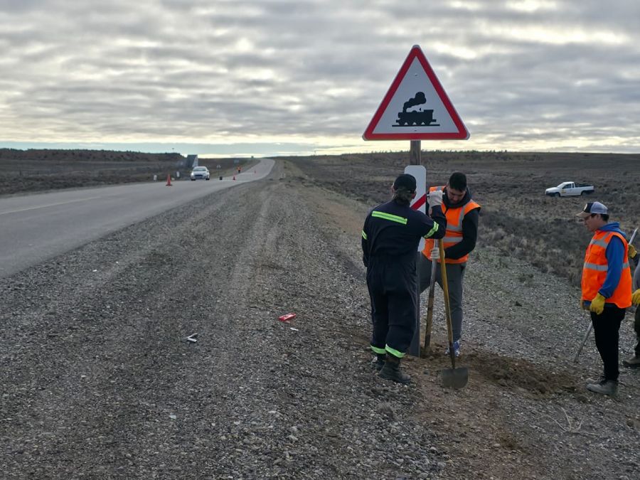 Vialidad Provincial continúa reforzando la señalización vial