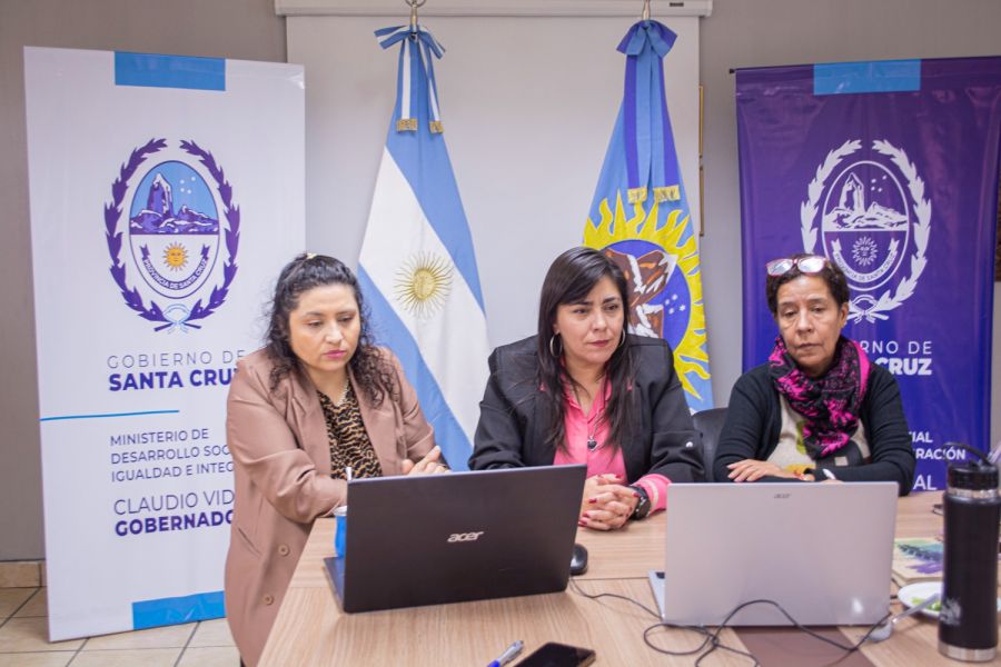 Santa Cruz fortalece la capacitación para equipos de protección de niñez